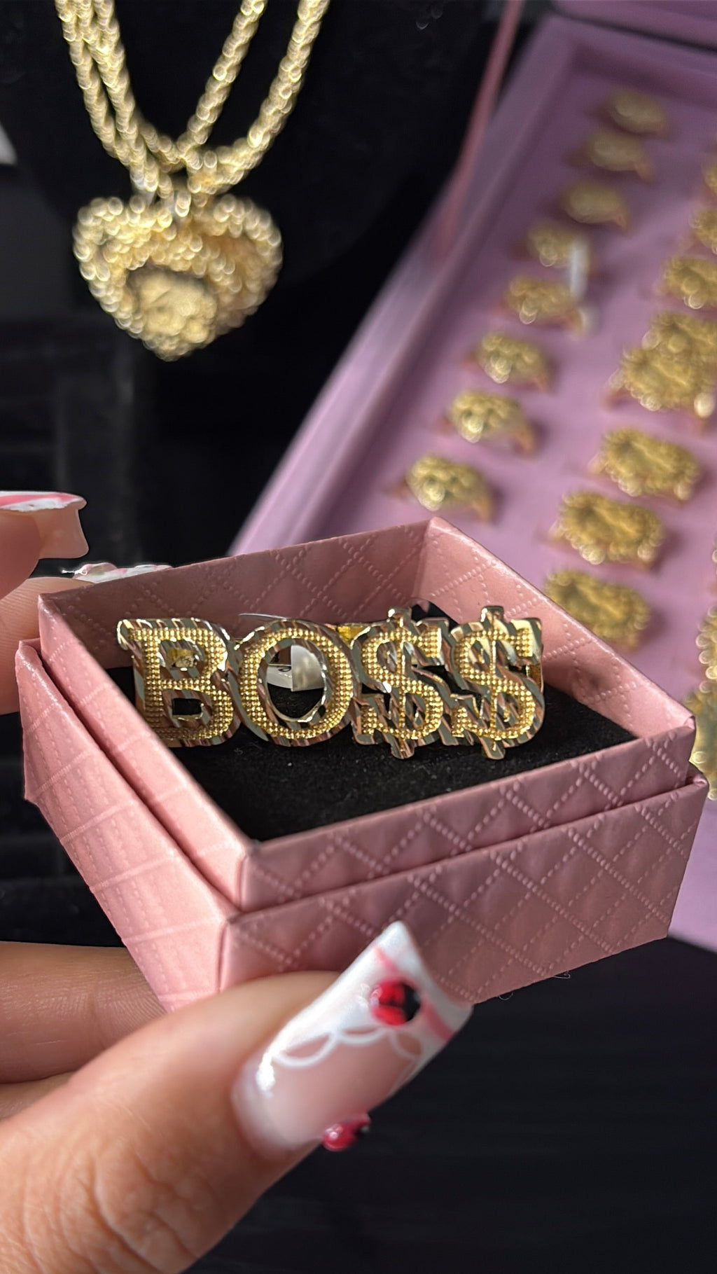 BOSS TWO FINGER RING